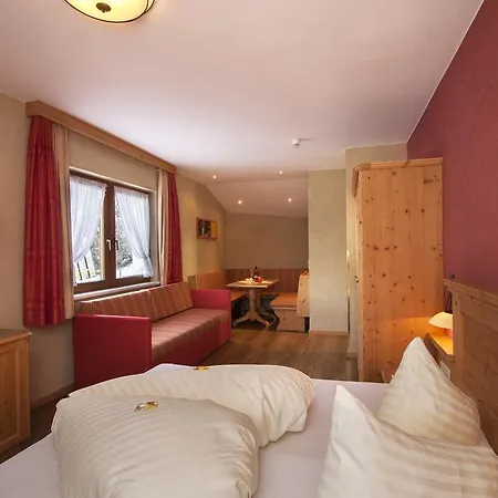 Kinderhotel Laderhof 4* Ladis
