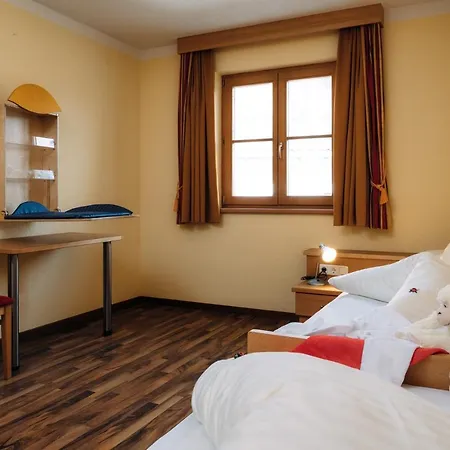 Hotel Kinderhotel Laderhof Ladis