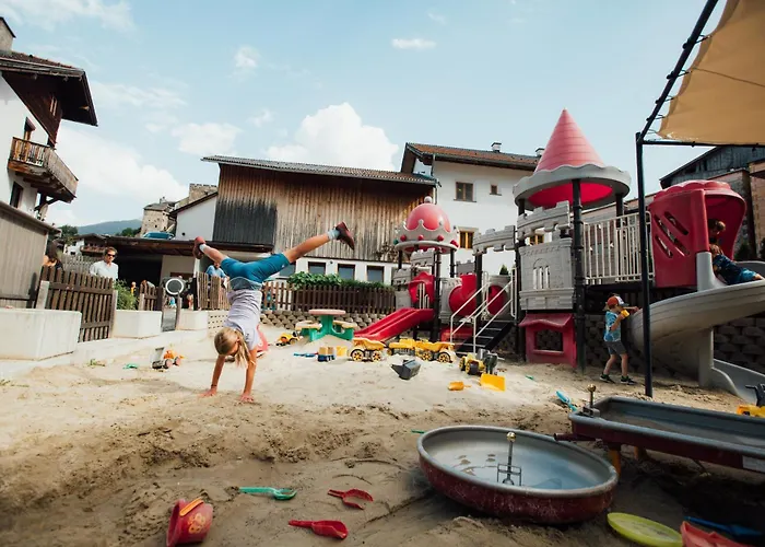 ホテル Laderhof ラディス