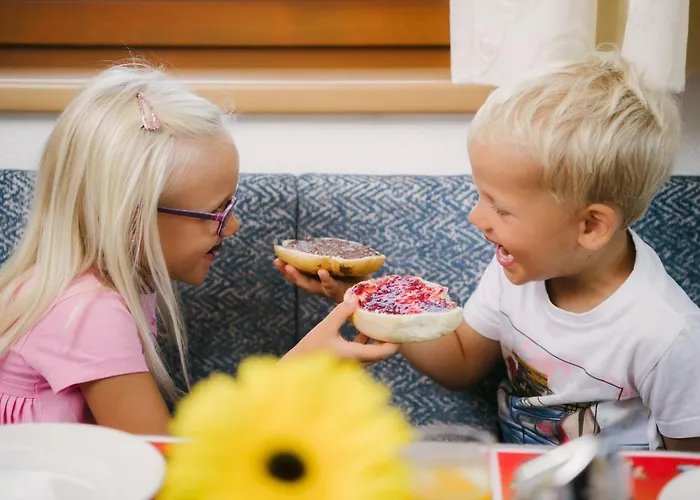 Laderhof 4* ラディス