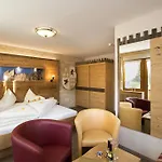 Laderhof Hotel 4*