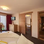 Kinderhotel Laderhof Hotel Ladis