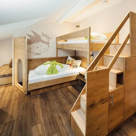 Kinderhotel Laderhof 4*