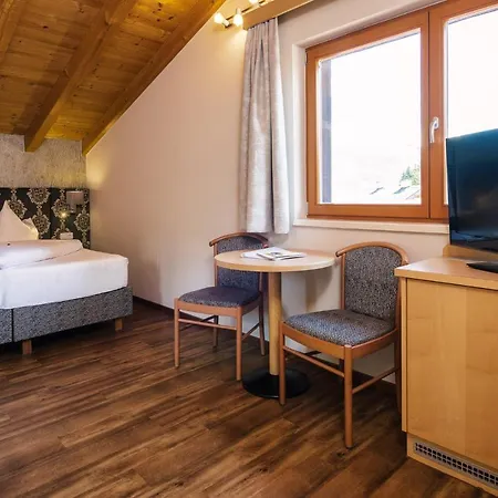 Hotel Kinderhotel Laderhof Ladis