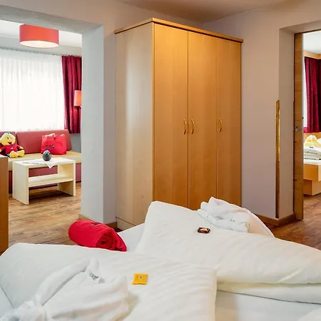 Kinderhotel Laderhof Hotel Ladis