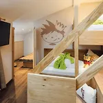 מלון Laderhof 4*