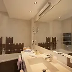 Laderhof מלון 4*
